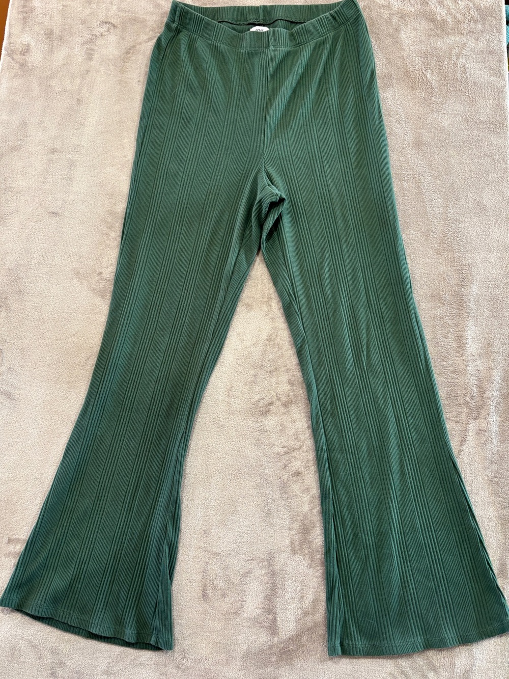 aerie Kids Ribbed Flare Leggings in Dark Green